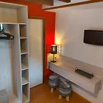 Du Crey Hotel