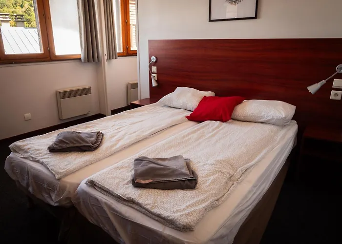 Du Crey Hotel 2*