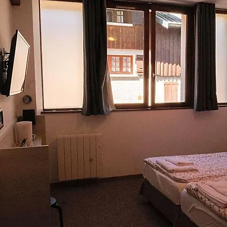 Hotel Du Crey 2*